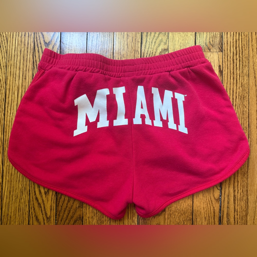 Women’s Small Miami Of Ohio College Sweat Shorts Red (Print On Back)